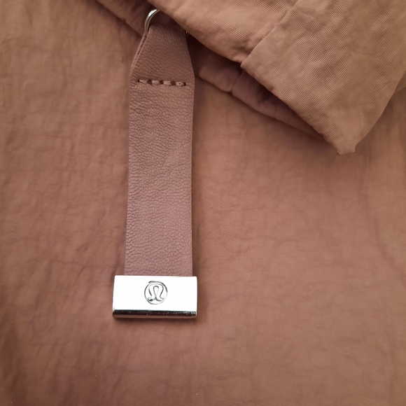 Lululemon On My Level Crossbody Bag *6L - Picture 9 of 9